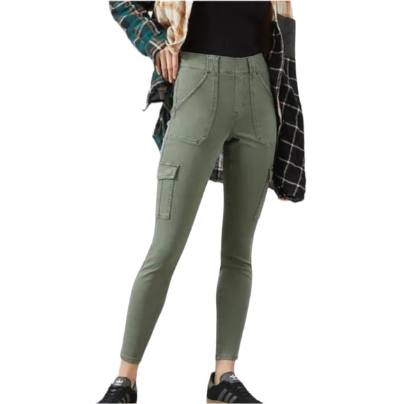 SPANX Stretch Twill Ankle Cargo Pant in Soft Sage M - Picture 2 of 14